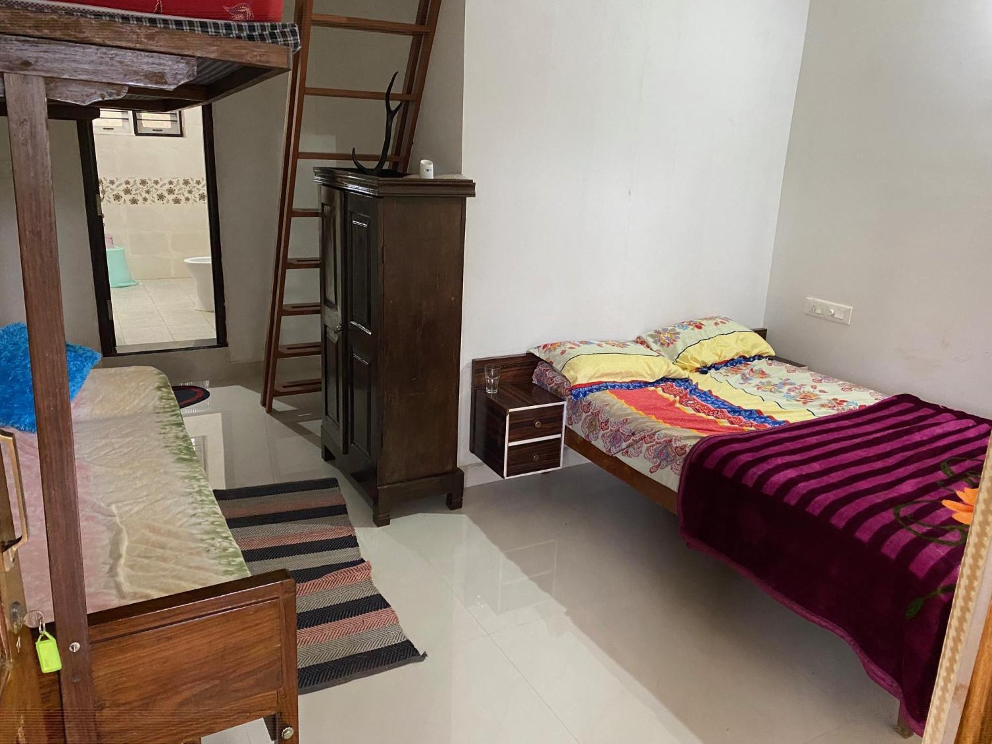 Shilpa Vikas Homestay Мадикери Экстерьер фото